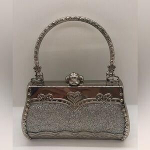 VTG Limited Edition Manhattan by CROTON Metal Silver Tone Purse